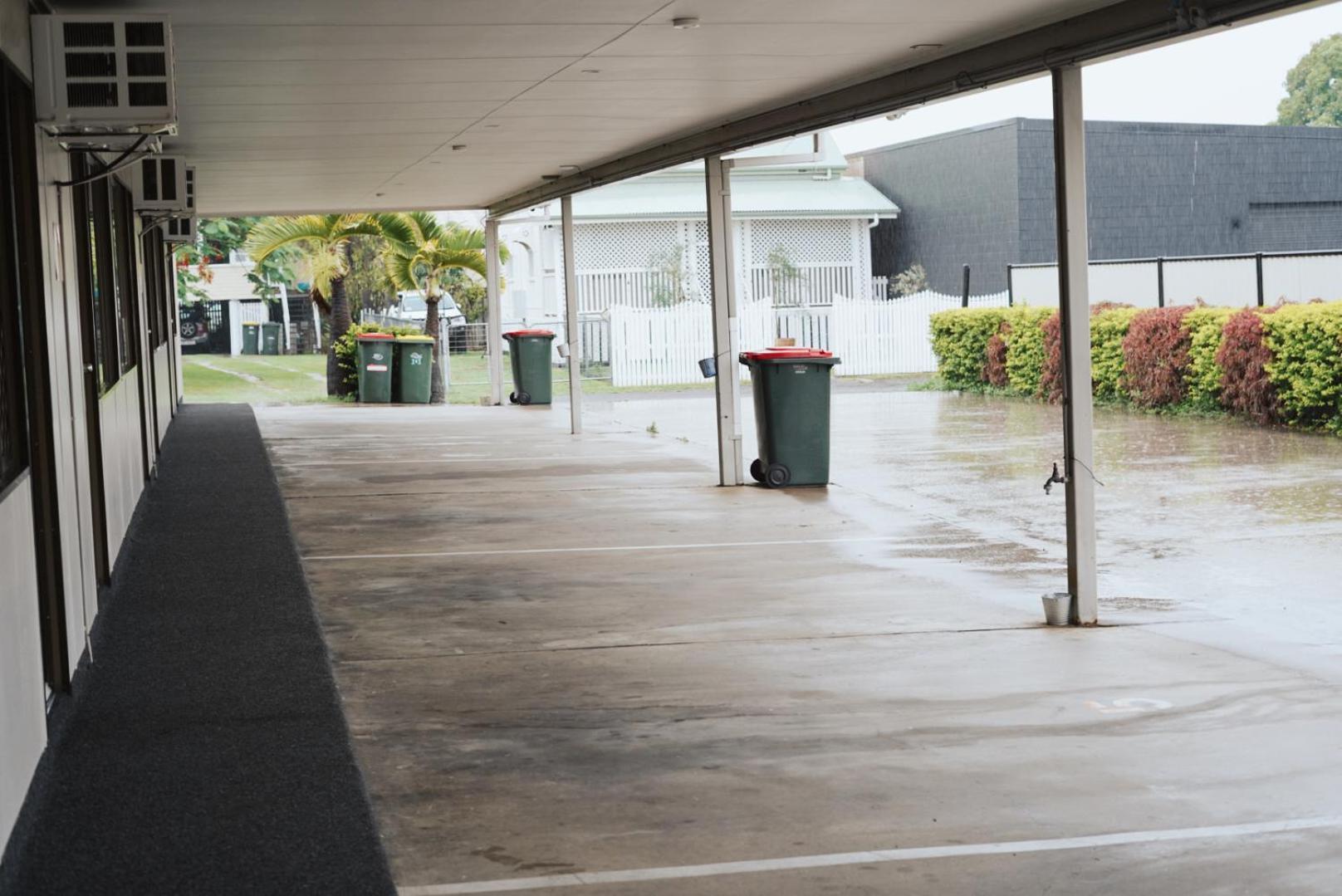 Porky'S Motel Rockhampton Exterior foto