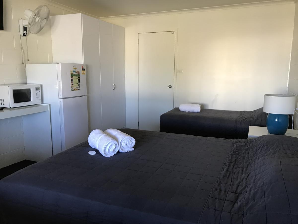 Porky'S Motel Rockhampton Exterior foto